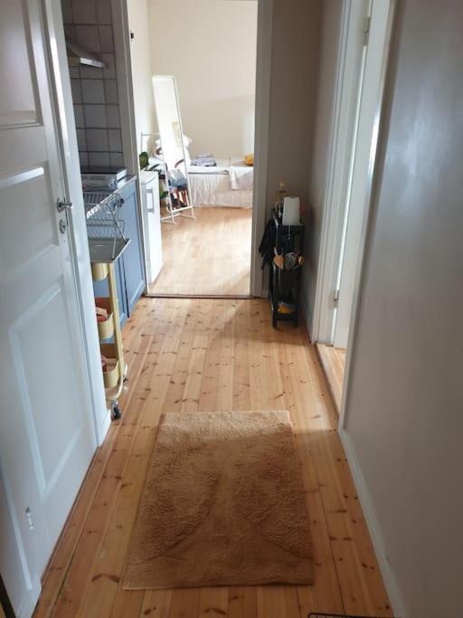 Centrala Stan- 2-Rums Gaestsvit, Perfekt Foer Kollegor Som Oenskar Separata Rum Umeå Exterior foto