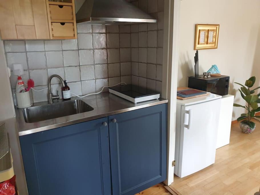 Centrala Stan- 2-Rums Gaestsvit, Perfekt Foer Kollegor Som Oenskar Separata Rum Umeå Exterior foto